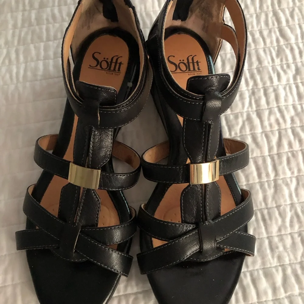 Sofft Women’s Sandals Bernia Black Leather Zip Up Gladiator Size 8.5 Wide